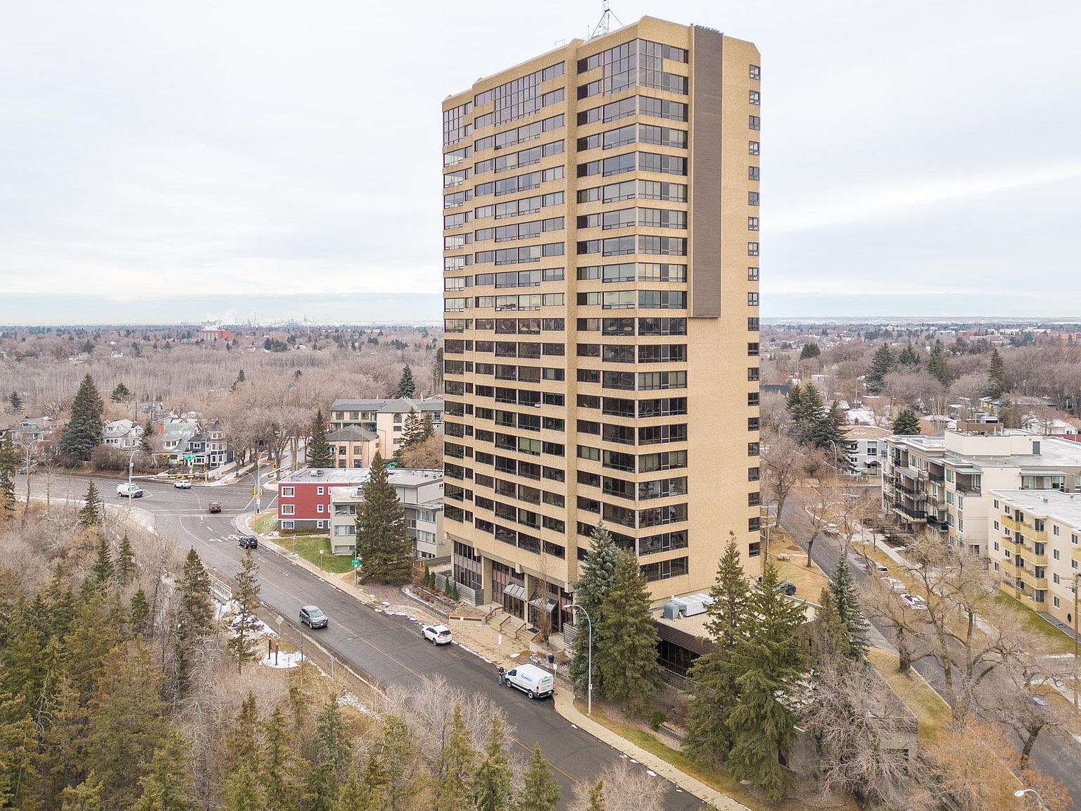 9929 Saskatchewan Dr NW 1401, Edmonton, AB T6E 5J9 MLS E4367440