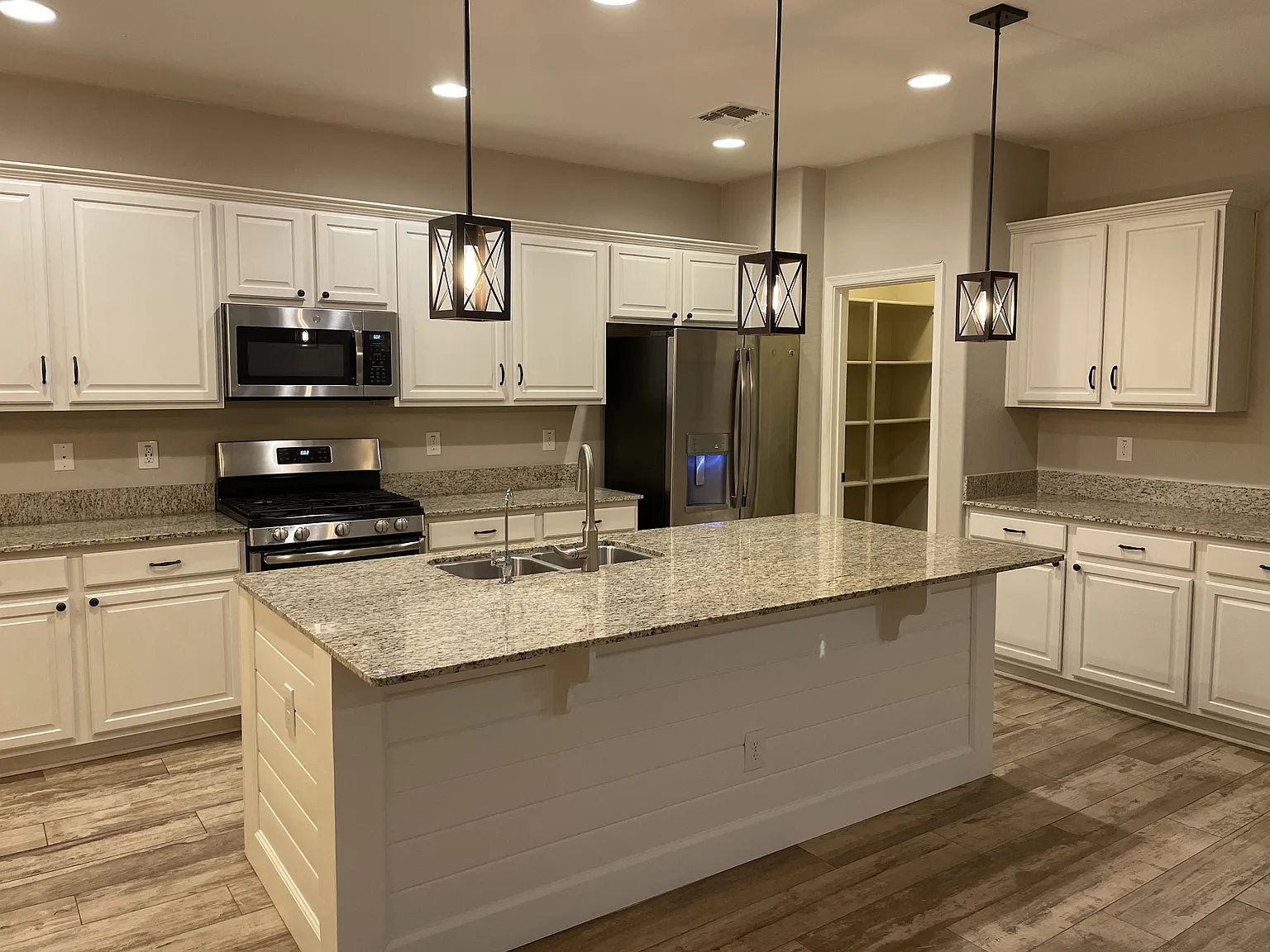 4233 West Winston Drive - 1 — Photo 4