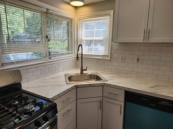 3rd image of 11627 Bramell
