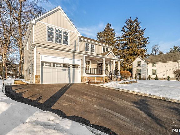 2nd image of 62 Colony Ave