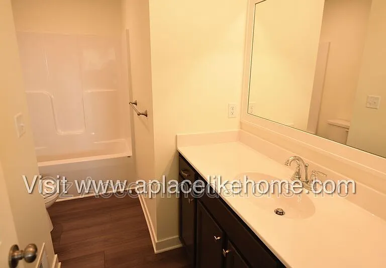 4008 NW 95th Ter — Photo 20