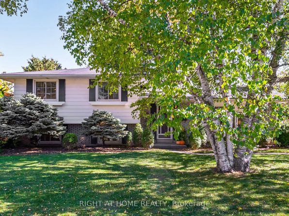5188 Cherryhill Cres, Burlington, ON L7L 4C4