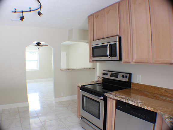 3rd image of 517 S Pine St
