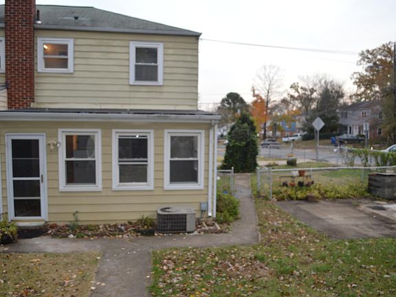 2nd image of 5854 Blaine Dr