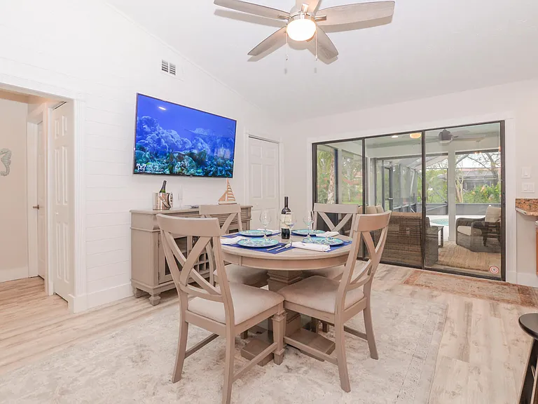 2411 NE Pinecrest Lakes Blvd — Photo 8