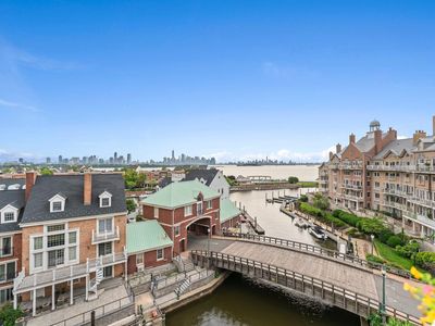 200 Shearwater Ct W APT 52, Jersey City, NJ, 07305