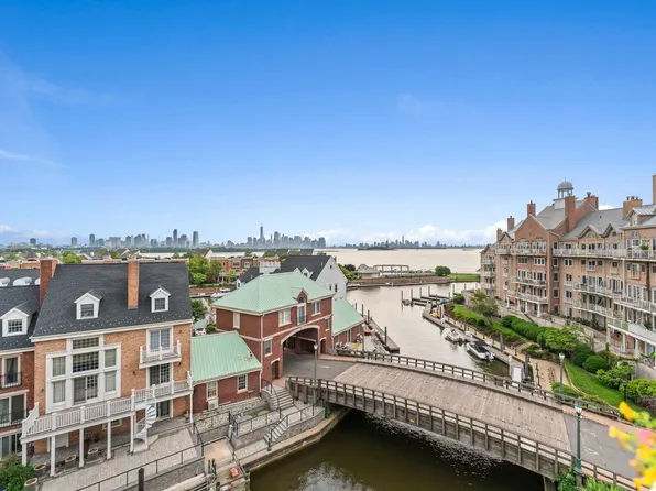 200 Shearwater Ct W APT 52, Jersey City, NJ 07305