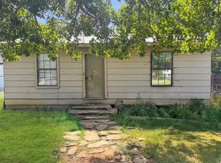 1220 Maple St, Graham, TX 76450