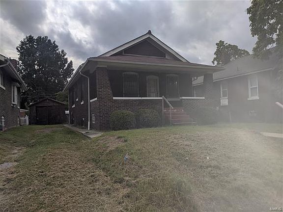 3rd image of 404 Alexander Pl