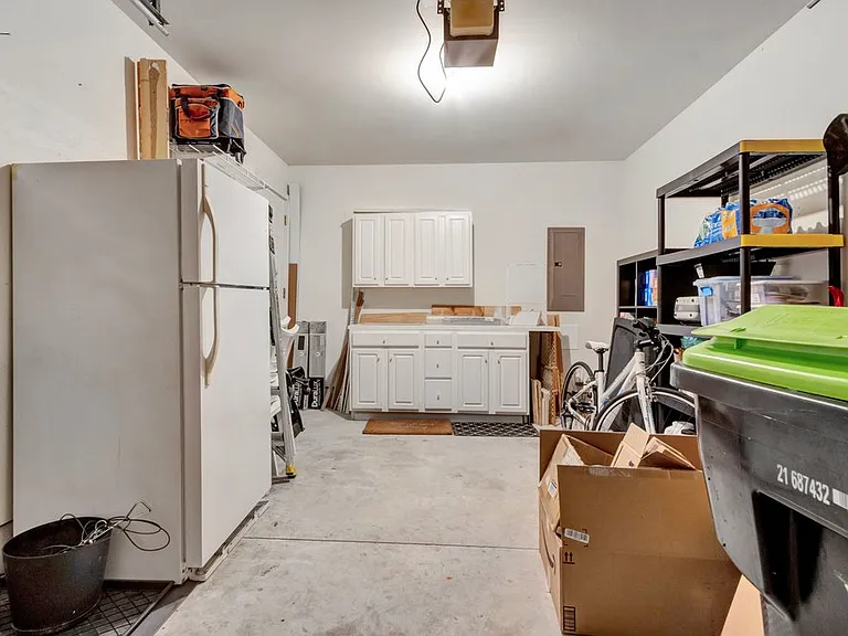 297 Lakeside Dr — Photo 23