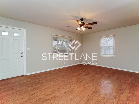 2nd image of 3289 Walmar Dr