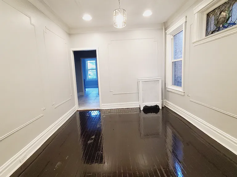209 Grant Ave #1E — Photo 3