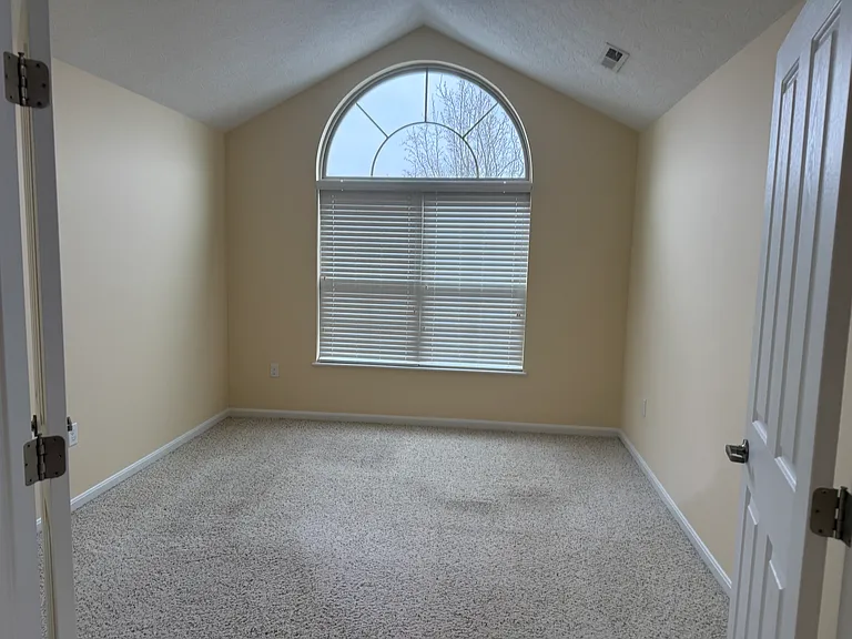 9335 Elizabeth Ln — Photo 12
