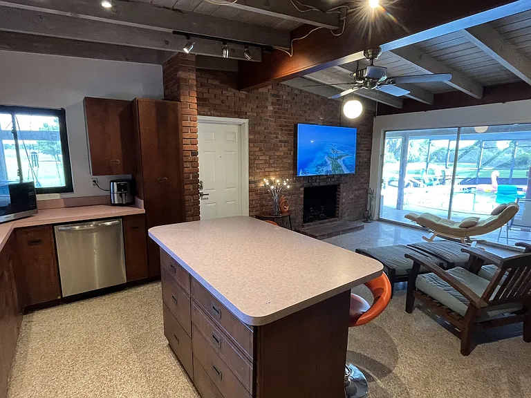 1511 S John Young Pkwy #6 — Photo 11