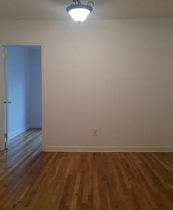 5th image of 27 Crooke Ave APT 6D