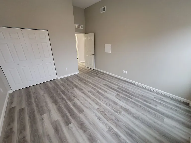 116 W Main St — Photo 8