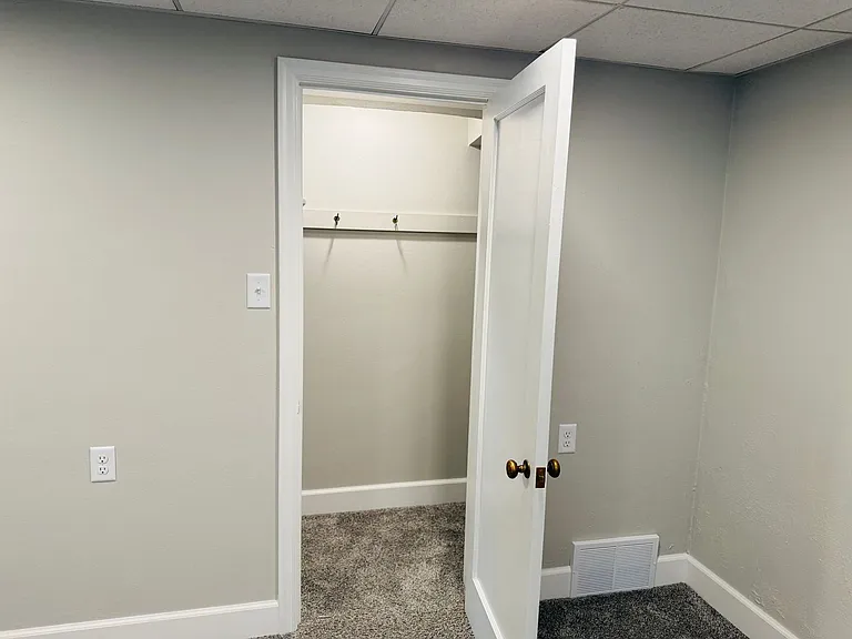 1718 Virginia Ln — Photo 25