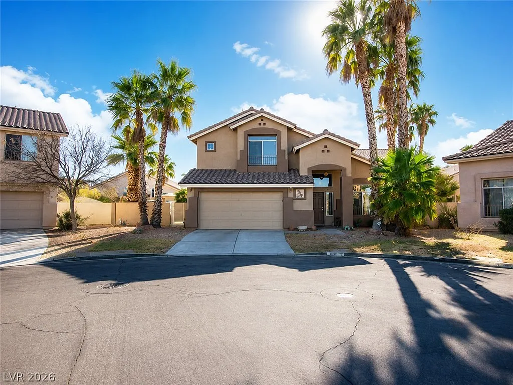 3 bed, 2.5 bath, 2040 sqft, $3,300 — Photo 2