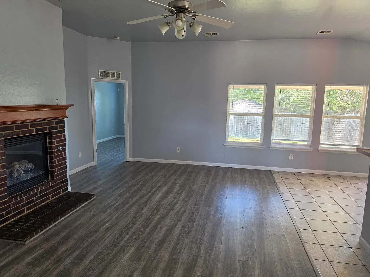 3 bed, 1954 sqft, $1,900 — Photo 4