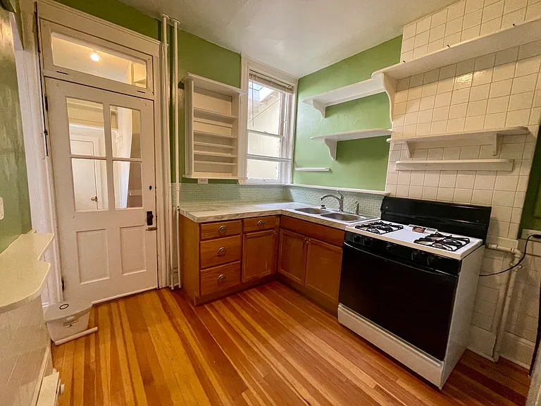 1400 N Detroit St #1 — Photo 5