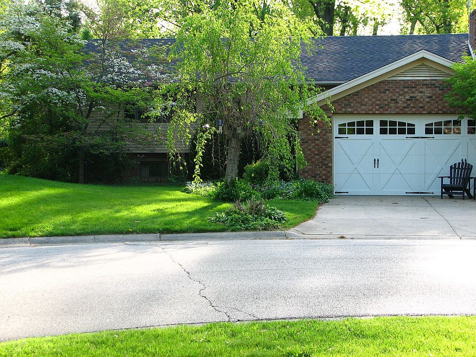 street view Fawn Drive