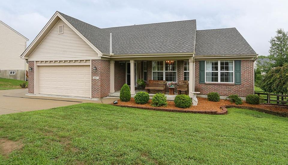 1st image of 607 Wood Bluff Ln