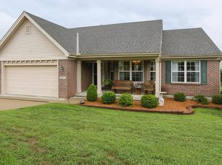 607 Wood Bluff Ln, Harrison, OH 45030