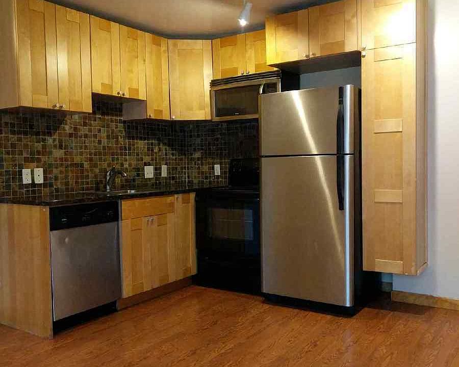 1st image of 250 Fuller Ave #1