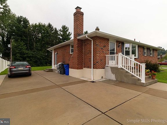 2nd image of 5 Sonia Ct
