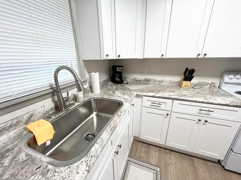 226 Stephens Rd — Photo 16