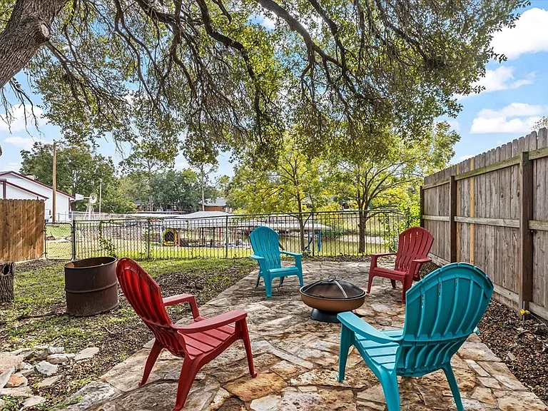 1609 Cheyenne Trl — Photo 30
