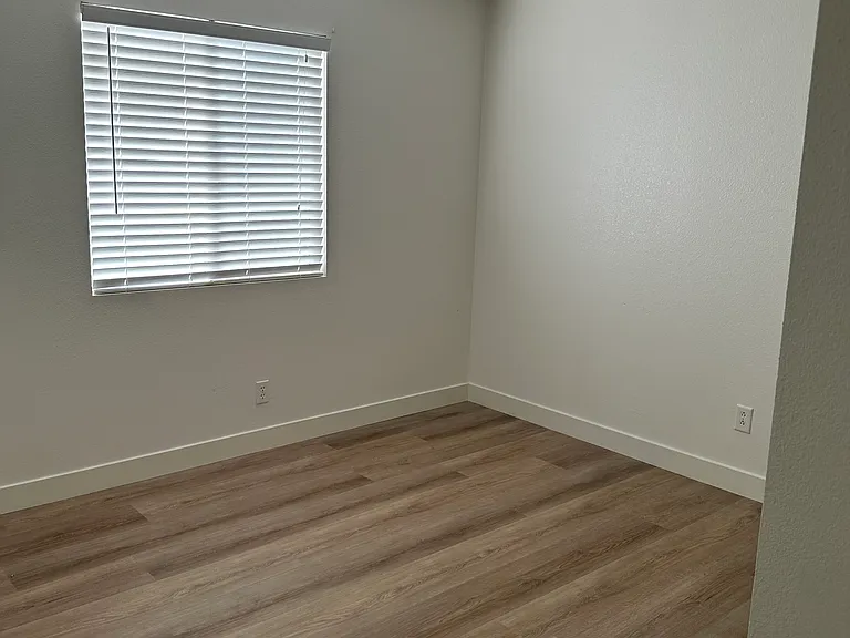 5604 Deodar Dr — Photo 13