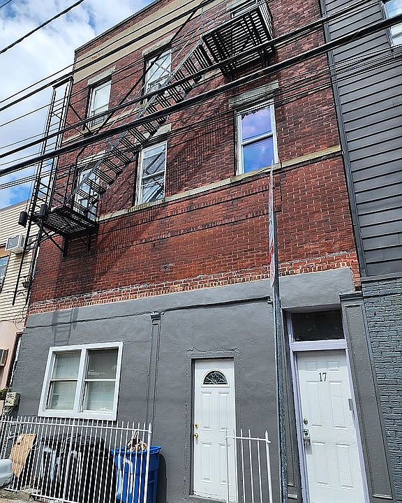 1st image of 17 Sherman Ave