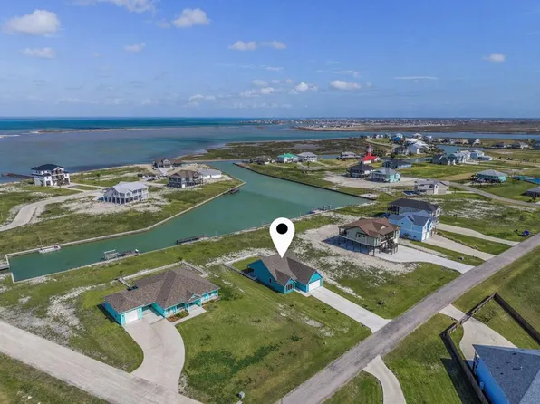 1515 Cape Velero Dr, Rockport, TX 78382