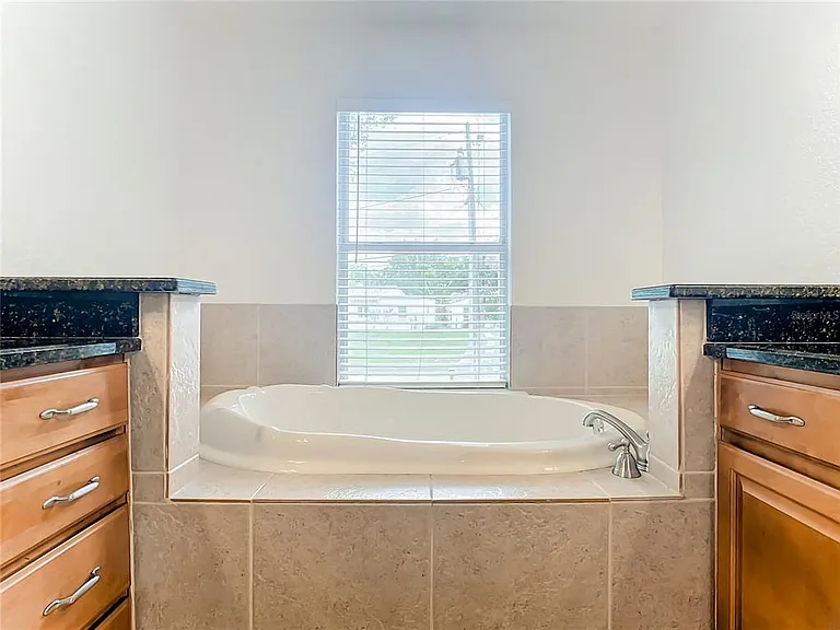 132 Orange Ave — Photo 40