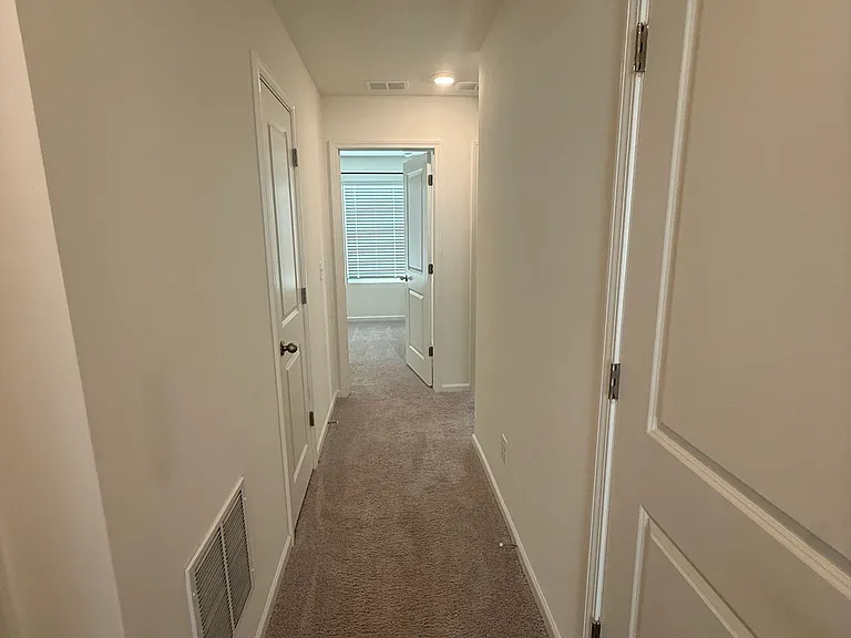 109 Feeney Ln — Photo 12