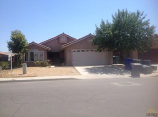2614 San Gabriele Dr, Delano, CA 93215