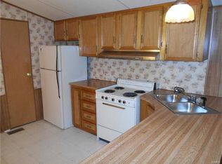 855 Thousand Pines Dr, Fenton, MO 63026