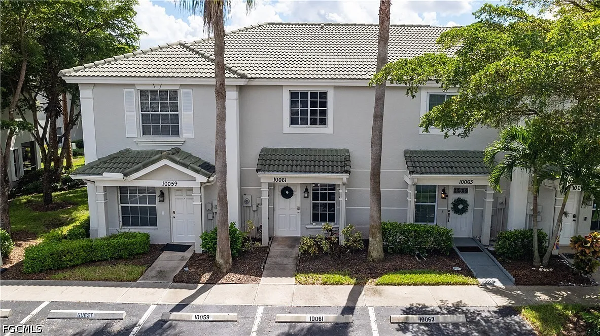 2 bed, 2.5 bath, 1028 sqft, $1,600 — Photo 1