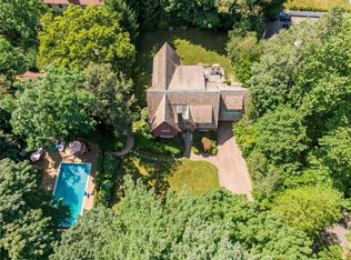 6 Dickel Rd, Scarsdale, NY 10583