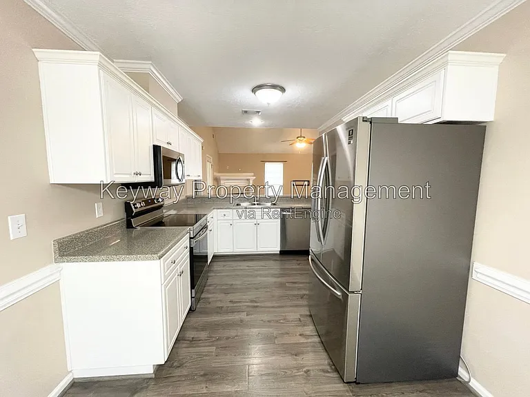 749 Michelle Ct — Photo 11