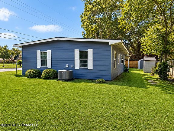 3rd image of 4009 Ingalls Ave
