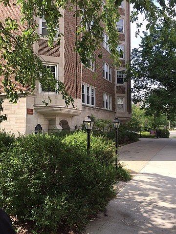 Beautiful Pre-War brick and Lannon stone building built in 1924