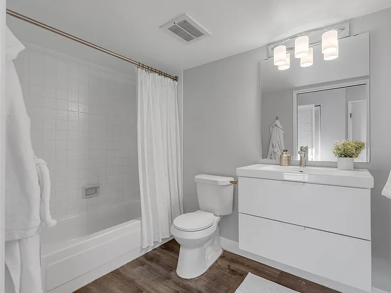 1301 N Speer Blvd #302 — Photo 28