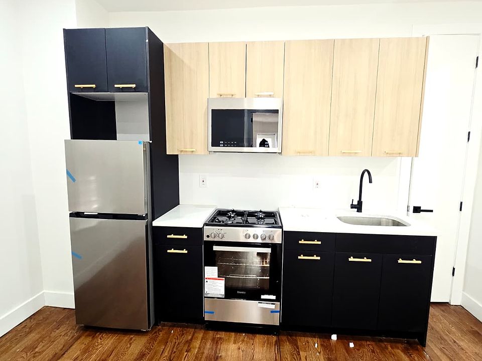 1st image of 377 Danforth Ave #2C