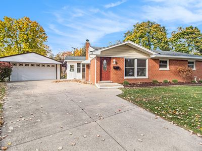 330 Marian Ct, Saline, MI, 48176