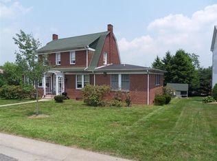 436 Rebecca St, Morgantown, WV 26505