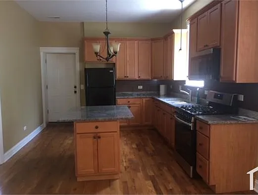 2 bed, $1,700 — Photo 4