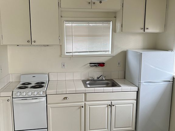 3rd image of 2925 North Ave #Ba3b221a5
