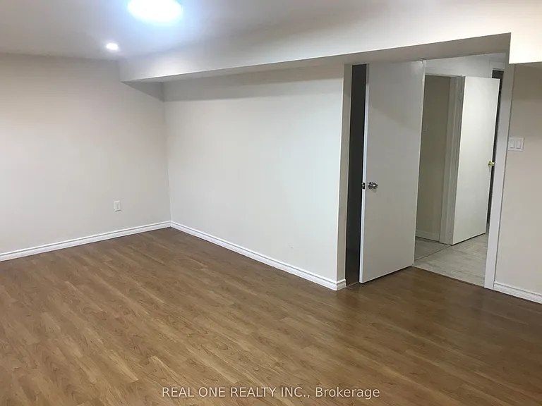 1580 Lancaster Dr #28 — Photo 19